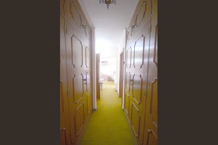 Casa para alugar com 609m², 5 quartos e 6 vagas Casa para alugar com 609m², 5 quartos e 6 vagasCloset Quarto 1