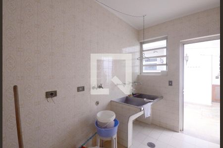 Casa para alugar com 609m², 5 quartos e 6 vagas Casa para alugar com 609m², 5 quartos e 6 vagasArea de Serviço