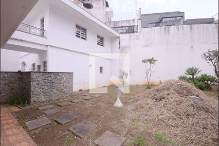 Casa para alugar com 609m², 5 quartos e 6 vagas Casa para alugar com 609m², 5 quartos e 6 vagasQuintal