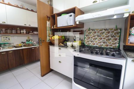 Casa à venda com 142m², 3 quartos e 2 vagasCozinha