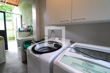 Casa à venda com 142m², 3 quartos e 2 vagasÁrea de Serviço