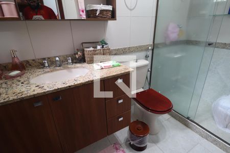 Casa à venda com 142m², 3 quartos e 2 vagasBanheiro da Suíte