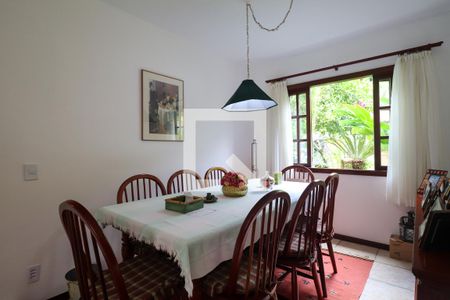 Sala de casa à venda com 3 quartos, 142m² em Anil, Rio de Janeiro