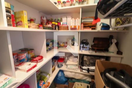 Casa à venda com 142m², 3 quartos e 2 vagasDespensa