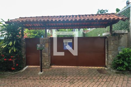 Casa à venda com 142m², 3 quartos e 2 vagasImóvel