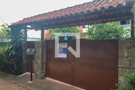 Casa à venda com 142m², 3 quartos e 2 vagasImóvel
