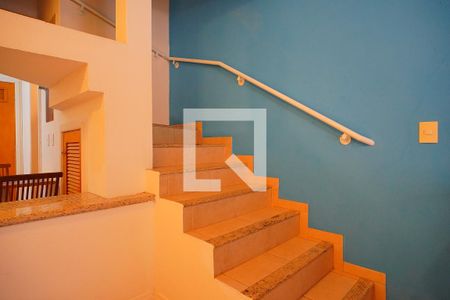 Escada de casa de condomínio para alugar com 2 quartos, 100m² em Ingleses do Rio Vermelho, Florianópolis