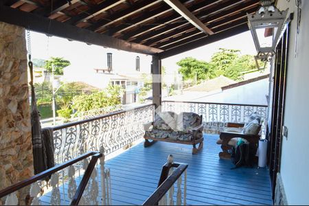 Casa à venda com 383m², 4 quartos e 3 vagasVaranda