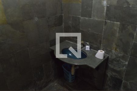 Casa à venda com 383m², 4 quartos e 3 vagasBanheiro da Piscina 