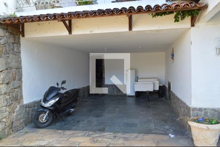 Casa à venda com 383m², 4 quartos e 3 vagasGaragem 