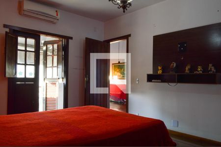 Casa à venda com 383m², 4 quartos e 3 vagasSuíte