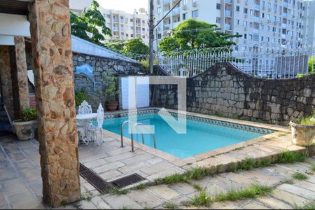 Casa à venda com 383m², 4 quartos e 3 vagasPiscina