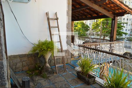 Casa à venda com 383m², 4 quartos e 3 vagasVaranda 