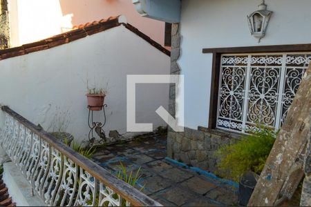 Casa à venda com 383m², 4 quartos e 3 vagasVaranda