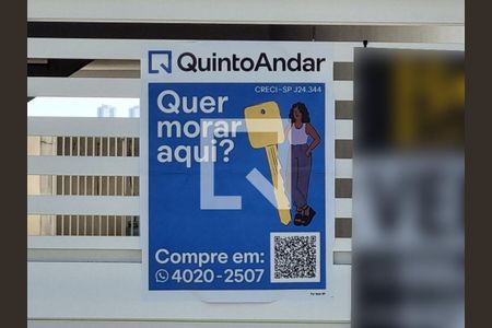 Apartamento à venda com 120m², 2 quartos e 1 vaga Apartamento à venda com 120m², 2 quartos e 1 vagaPlaquinha instalada no portão do imóvel
