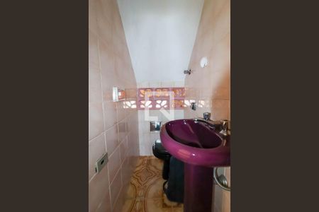 Casa à venda com 209m², 4 quartos e 2 vagasLavabo