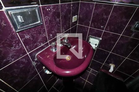 Casa à venda com 209m², 4 quartos e 2 vagasBanheiro da Suíte 1