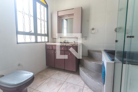 Casa à venda com 324m², 4 quartos e 5 vagas Casa à venda com 324m², 4 quartos e 5 vagasBanheiro suíte 2