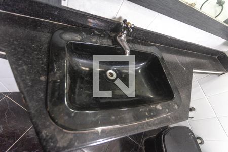 Casa à venda com 324m², 4 quartos e 5 vagas Casa à venda com 324m², 4 quartos e 5 vagasBanheiro suíte 1