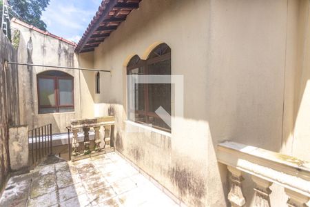 Casa à venda com 324m², 4 quartos e 5 vagas Casa à venda com 324m², 4 quartos e 5 vagasQuintal