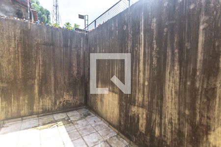 Casa à venda com 324m², 4 quartos e 5 vagas Casa à venda com 324m², 4 quartos e 5 vagasQuintal