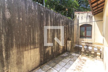 Casa à venda com 324m², 4 quartos e 5 vagas Casa à venda com 324m², 4 quartos e 5 vagasQuintal