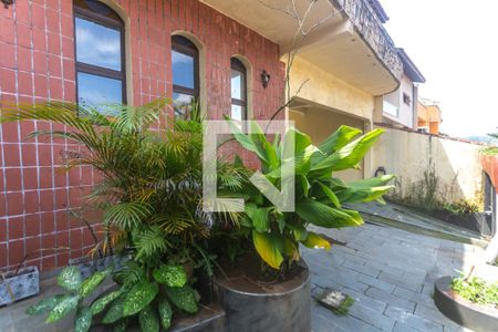 Casa à venda com 324m², 4 quartos e 5 vagas Casa à venda com 324m², 4 quartos e 5 vagasHall de entrada