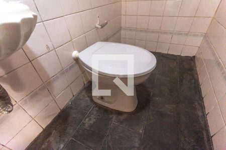 Casa à venda com 324m², 4 quartos e 5 vagas Casa à venda com 324m², 4 quartos e 5 vagasLavabo