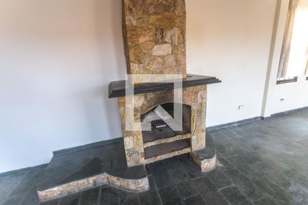 Casa à venda com 324m², 4 quartos e 5 vagas Casa à venda com 324m², 4 quartos e 5 vagasSala de estar