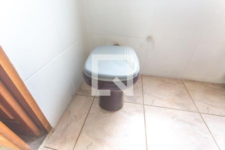 Casa à venda com 324m², 4 quartos e 5 vagas Casa à venda com 324m², 4 quartos e 5 vagasBanheiro suíte 2