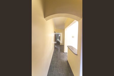 Casa à venda com 324m², 4 quartos e 5 vagas Casa à venda com 324m², 4 quartos e 5 vagasHall quartos