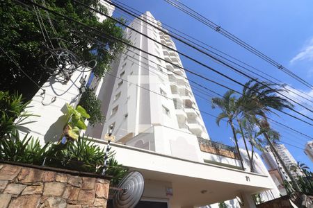 Apartamento para alugar com 65m², 2 quartos e 1 vagaFachada