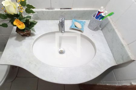 Casa à venda com 167m², 4 quartos e 2 vagas Casa à venda com 167m², 4 quartos e 2 vagasBanheiro da Suíte