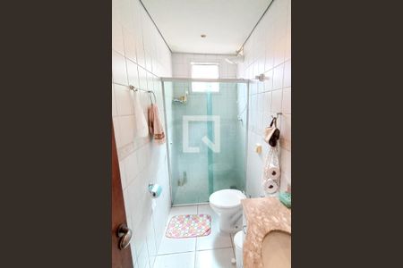 Casa à venda com 167m², 4 quartos e 2 vagas Casa à venda com 167m², 4 quartos e 2 vagasBanheiro 2