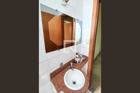 Casa à venda com 167m², 4 quartos e 2 vagas Casa à venda com 167m², 4 quartos e 2 vagasBanheiro 1