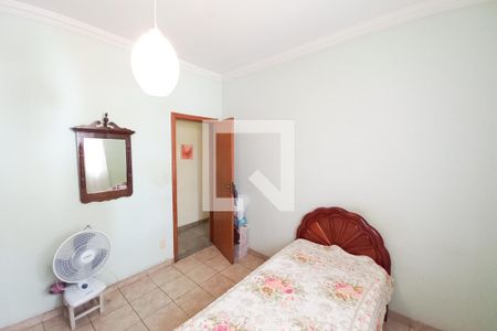 Casa à venda com 167m², 4 quartos e 2 vagas Casa à venda com 167m², 4 quartos e 2 vagasQuarto 2