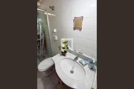 Casa à venda com 167m², 4 quartos e 2 vagas Casa à venda com 167m², 4 quartos e 2 vagasBanheiro da Suíte