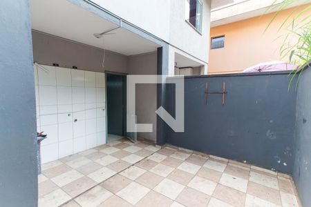 Casa à venda com 180m², 3 quartos e 4 vagasÁrea de Serviço