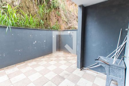 Casa à venda com 180m², 3 quartos e 4 vagasÁrea de Serviço