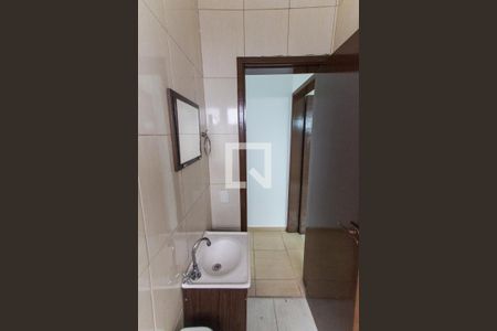 Casa à venda com 180m², 3 quartos e 4 vagasBanheiro