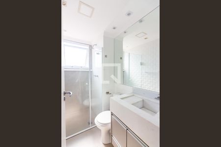 Banheiro de apartamento à venda com 2 quartos, 47m² em Santa Maria, Osasco