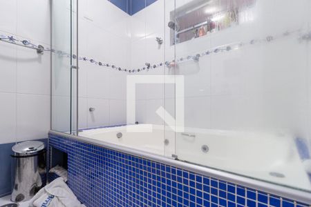 Casa à venda com 270m², 4 quartos e 1 vaga Casa à venda com 270m², 4 quartos e 1 vagaBanheiro da suíte