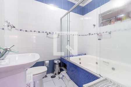 Casa à venda com 270m², 4 quartos e 1 vaga Casa à venda com 270m², 4 quartos e 1 vagaBanheiro da suíte