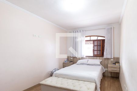 Casa à venda com 270m², 4 quartos e 1 vaga Casa à venda com 270m², 4 quartos e 1 vagaSuíte