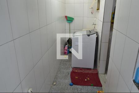 Casa de condomínio à venda com 65m², 2 quartos e 1 vagaÁrea de Serviço