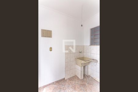 Casa para alugar com 80m², 2 quartos e 1 vaga Casa para alugar com 80m², 2 quartos e 1 vagaÁrea de serviço