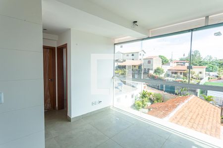 Sala de apartamento à venda com 2 quartos, 111m² em Cachoeirinha, Belo Horizonte