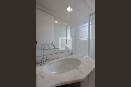 Apartamento para alugar com 70m², 3 quartos e 1 vagaBanheiro - detalhes