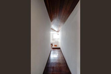 Corredor Quartos de casa para alugar com 2 quartos, 70m² em Vila Albertina, São Paulo