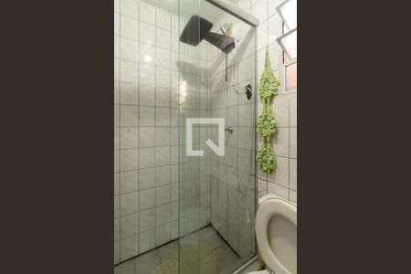 Casa à venda com 140m², 5 quartos e 5 vagasBanheiro - Casa 1